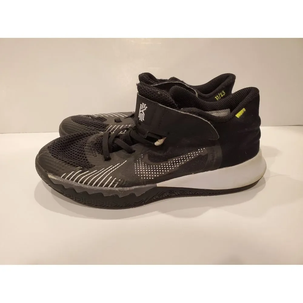 Nike Kyrie Flytrap 5 Boy's Size 3y Black‎ Sneakers Shoes DD0339-002